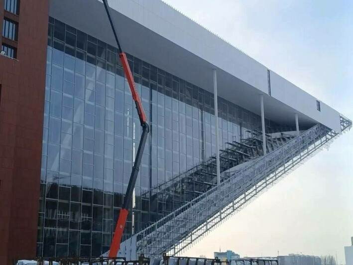 «Напоминает балетное движение»: Беспрозванных показал, как продвигается строительство филиала Большого театра (фото) - Новости Калининграда | Фото: канал губернатора Калининградской области Алексея Беспрозванных / Телеграм