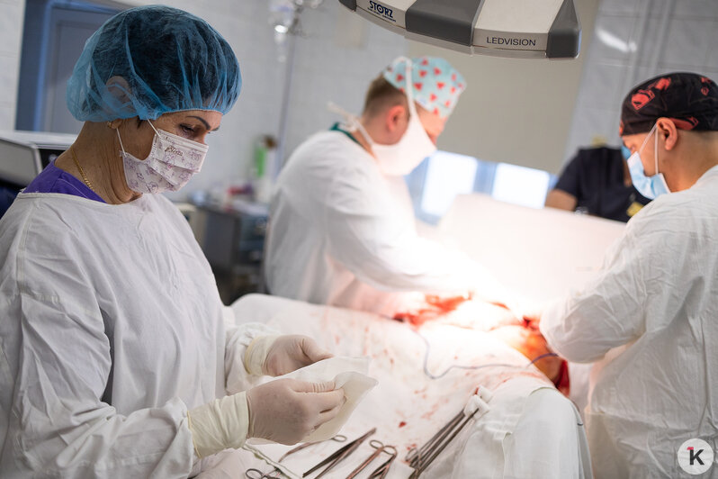 Полвека на шаг от хирурга: истории калининградских операционных сестёр (фото)   - Новости Калининграда | Фото: Александр Подгорчук / «Клопс»