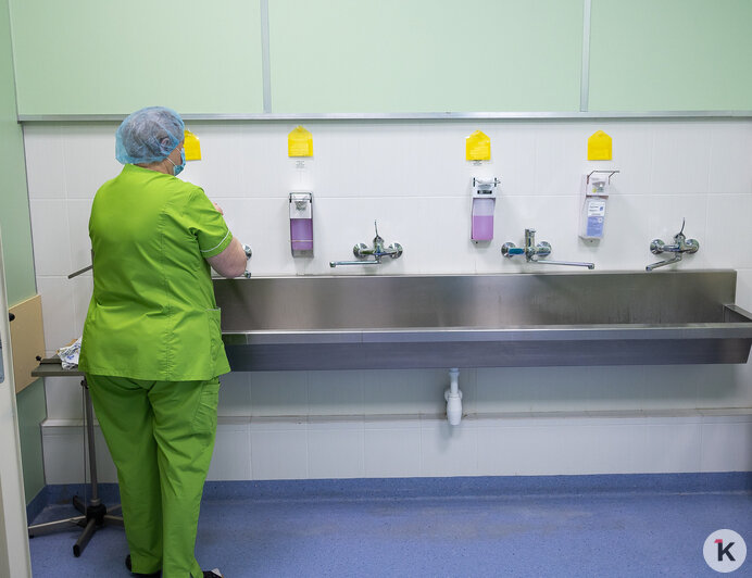 Полвека на шаг от хирурга: истории калининградских операционных сестёр (фото)   - Новости Калининграда | Фото: Александр Подгорчук / «Клопс»