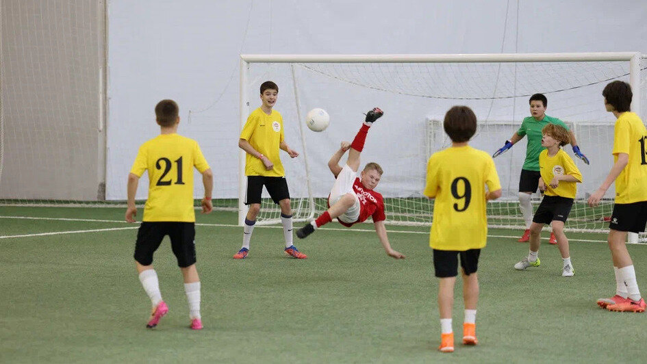 Победитель Лиги чемпионов, Дасаев — в воротах и битва за два миллиона: как завершился турнир «Зимний мяч АВТОТОР — 2026» - Новости Калининграда