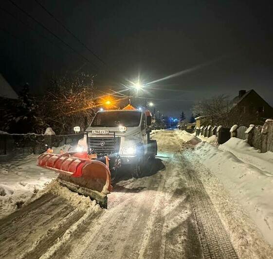 Более 50 единиц техники и 551 сотрудник: Дятлова отчиталась об уборке снега в Калининграде - Новости Калининграда | Фото: телеграм-канал Елены Дятловой