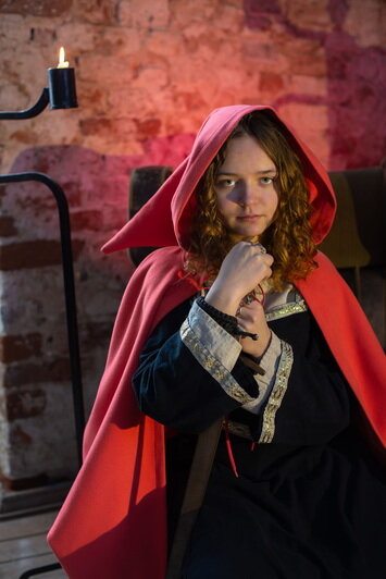 Фотографы и художники съехались в замок Инстербург, чтобы поснимать птиц и молодых актрис в готических образах (фото) - Новости Калининграда | Фото: Роман Пучко