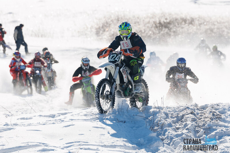 Снег летел во все стороны | Фото: Александр Мелехов