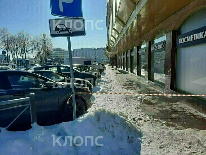 Пикирующая сосулька, кульбит на окружной Калининграда и амурные аферы: 7 событий минувших выходных   - Новости Калининграда | Фото: очевидцы