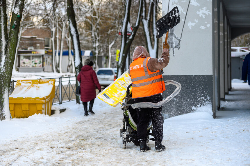 Месяц назад на расчистке Калининграда работали 30 осуждённых   | Фото: Александр Мелехов