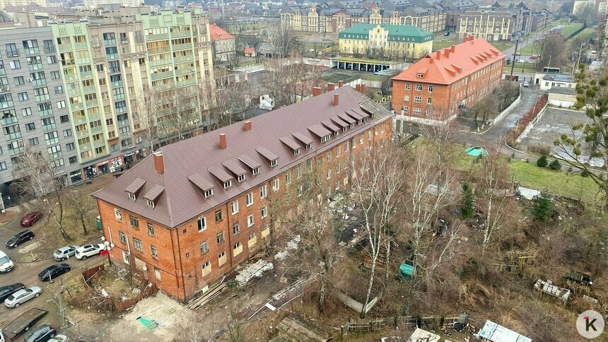 В Калининграде завершается ремонт в 11 квартирах дома на Артиллерийской, пострадавшего от жуткого пожара - Новости Калининграда | Фото: Александр Подгорчук / Архив «Клопс»