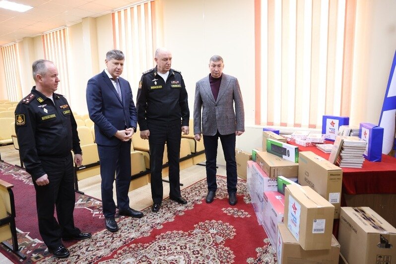 Андрей Кропоткин посетил военно-морской госпиталь, где лечатся участники спецоперации  - Новости Калининграда | Фото: пресс-служба регионального парламента