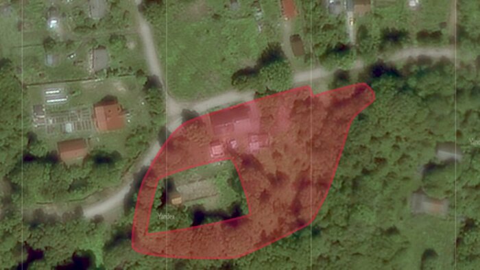 Лютеранская скромность: под Гурьевском ввели «дресс-код» для домов, соседствующих с кирхой XIV века - Новости Калининграда | Скриншот сервиса  «Яндекс Карты»