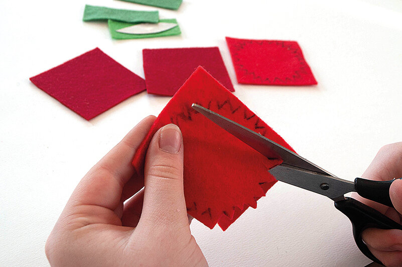 Брошь-гвоздика: делаем подарок на 23 Февраля | Фото: Ксения Андреева