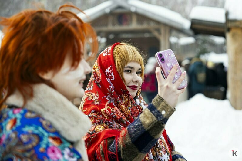 Самую крупную Масленицу области предали огню: как проводили зиму на Каупе под Зеленоградском (фоторепортаж) - Новости Калининграда | Фото: Александр Подгорчук / «Клопс»
