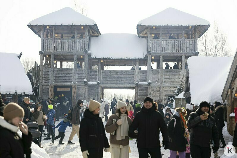 Самую крупную Масленицу области предали огню: как проводили зиму на Каупе под Зеленоградском (фоторепортаж) - Новости Калининграда | Фото: Александр Подгорчук / «Клопс»