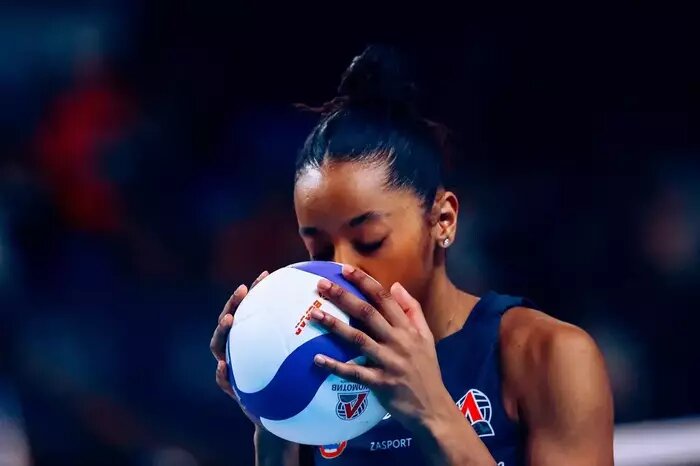 Хотелось бы обходиться без нервов, но пока не получается | Фото: ВК «Локомотив»