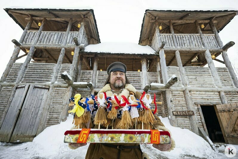 Самую крупную Масленицу области предали огню: как проводили зиму на Каупе под Зеленоградском (фоторепортаж) - Новости Калининграда | Фото: Александр Подгорчук / «Клопс»