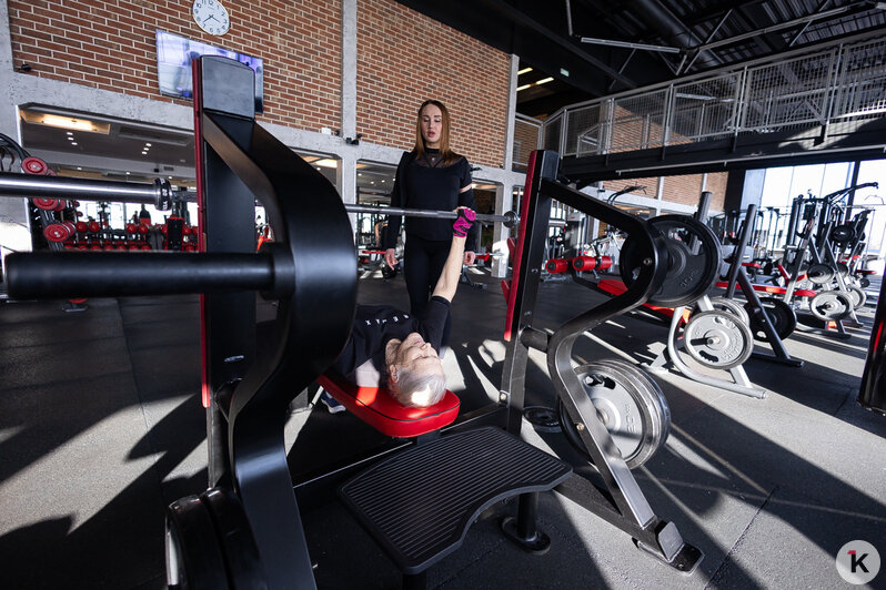 Штанга — любовь моя: как калининградская пенсионерка в 80 лет стала чемпионом по пауэрлифтингу (фото, видео)   - Новости Калининграда | Фото: Александр Подгорчук / «Клопс»