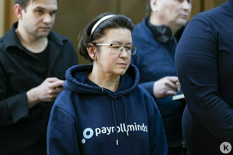 «Говорящая» толстовка и полный зал бывших коллег: как оглашали приговор Фёдорову и Мялкиной (фото)    - Новости Калининграда | Фото: Александр Подгорчук / «Клопс»