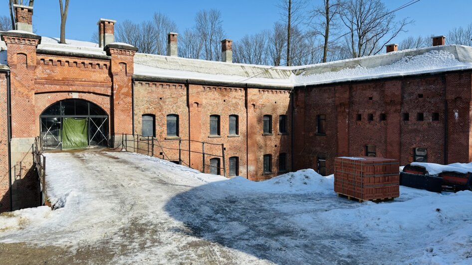 «Возвращаем исторический облик объекта»: как ремонтируют и когда откроют для посетителей форт №3 на Невского - Новости Калининграда | Фото: администрация форта