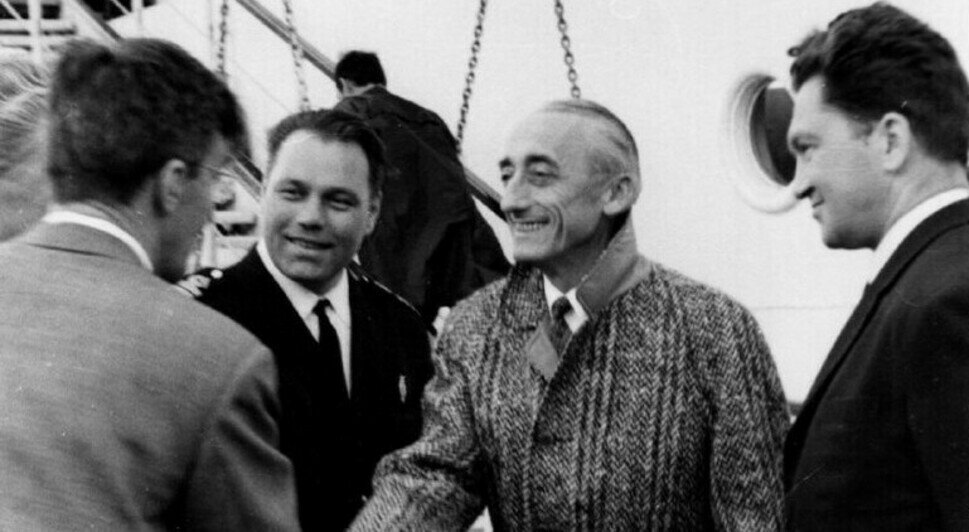 У трапа «Академика Курчатова» Ж. И. Кусто и руководство первого