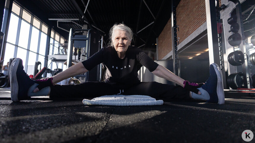 Штанга — любовь моя: как калининградская пенсионерка в 80 лет стала чемпионом по пауэрлифтингу (фото, видео)   - Новости Калининграда | Фото: Александр Подгорчук / «Клопс»