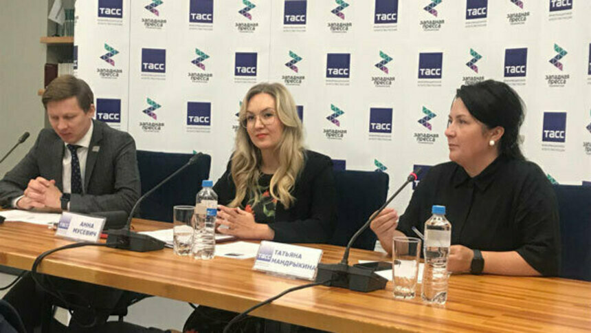 Анна Мусевич (в центре) занимается молодежной политикой давно | Фото: архив «СК»