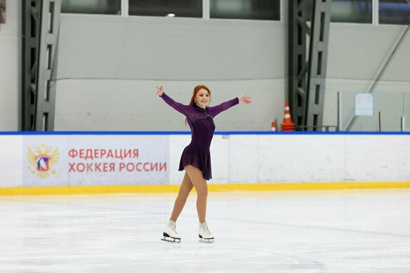 Бухгалтер из Калининграда восхитила гуляющих в Зеленоградске фигурным катанием по льду моря (фото, видео)   - Новости Калининграда | Фото: Александр Караученко