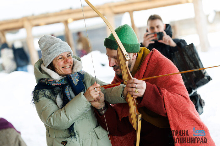 Яркие наряды, огонь и древние традиции: лучшие кадры с масленичных гуляний (фото)