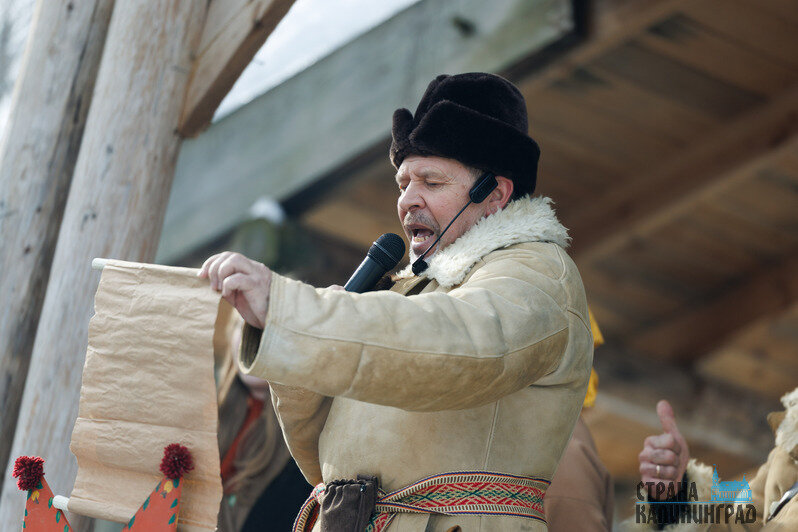 Яркие наряды, огонь и древние традиции: лучшие кадры с масленичных гуляний (фото)