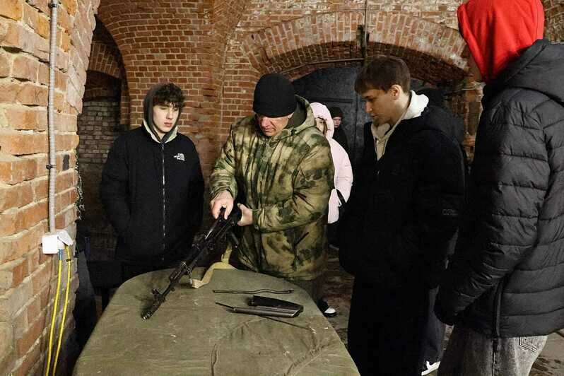 В калининградском форте №5 отметили День защитника Отечества с реконструкторами и чаем из самовара (фото) - Новости Калининграда | Фото: Калининградский областной историко-художественный музей