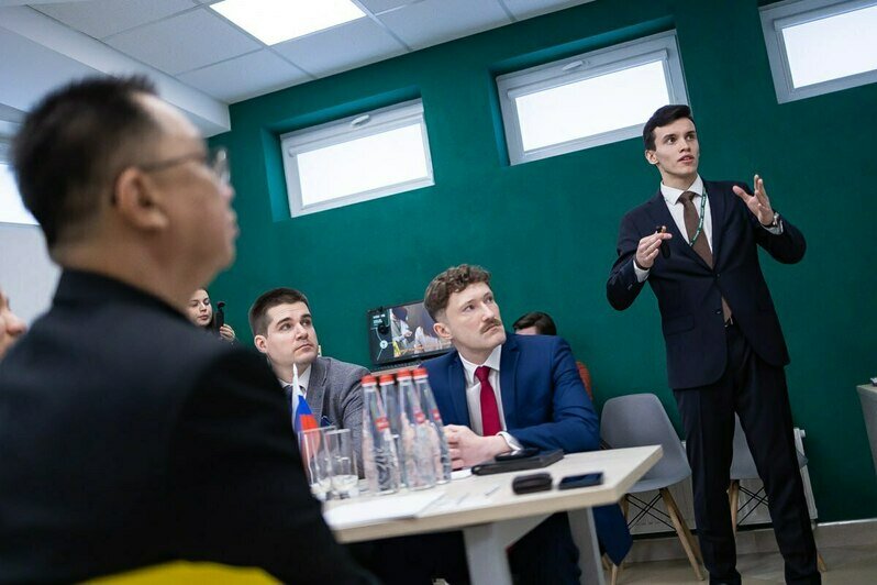 Калининградские айтишники заинтересовали бизнес из Индонезии — Беспрозванных - Новости Калининграда | Фото: канал губернатора Калининградской области Алексея Беспрозванных / Телеграм