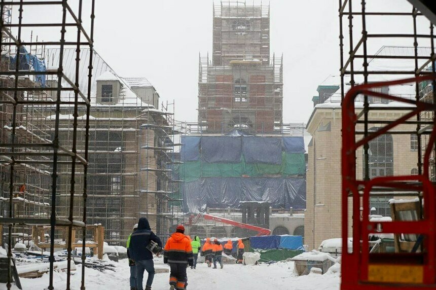 Строительство кампуса идет полным ходом, на этой башне будут установлены часы. | Фото: БФУ им. И. Канта