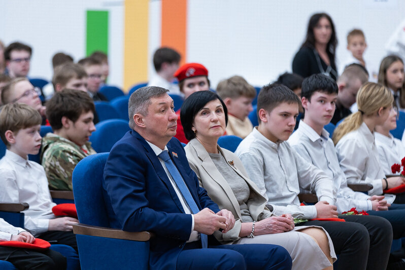 «Честь имею служить Отчизне»: в школе Чкаловска состоялась встреча молодёжи и ветеранов СВО (фоторепортаж) - Новости Калининграда