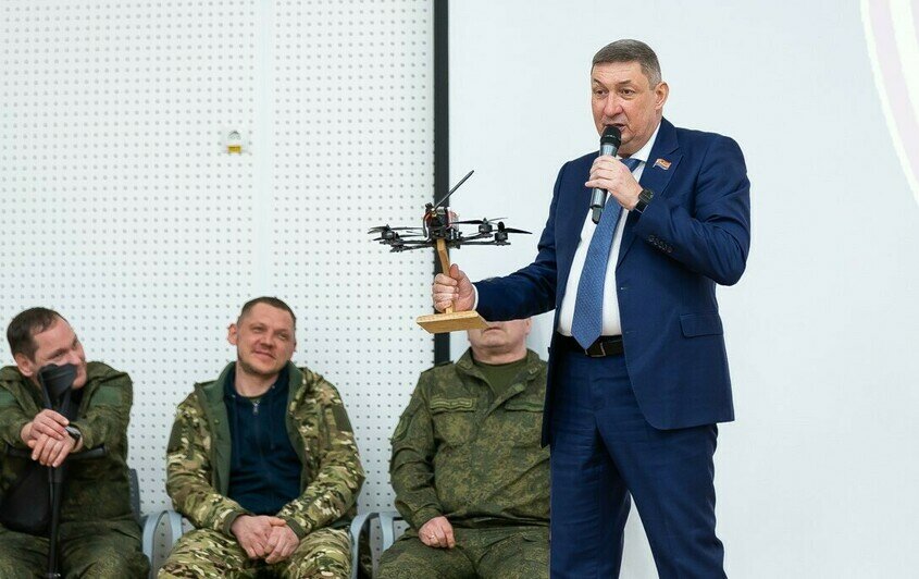 «Честь имею служить Отчизне»: в школе Чкаловска состоялась встреча молодёжи и ветеранов СВО (фоторепортаж) - Новости Калининграда