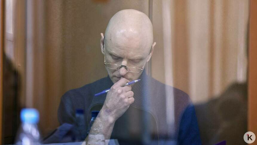 «Храни господь близких моих»: репортаж из зала суда, где экс-ректор БФУ Фёдоров и его заместитель Мялкина произнесли последние слова (фото)    - Новости Калининграда | Фото: Александр Подгорчук / «Клопс»