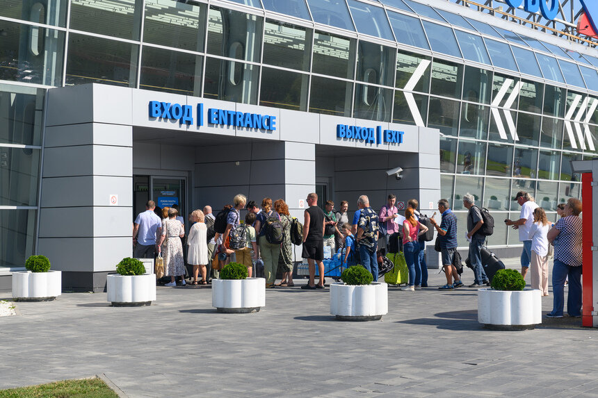 Сенаторы предлагают пересмотреть порядок субсидирования авиабилетов для калининградцев | Александр Мелехов