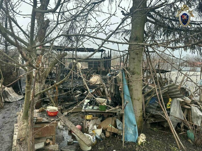 Фото: СУ СК России по Калининградской области | Следователь работает на месте происшествия. 