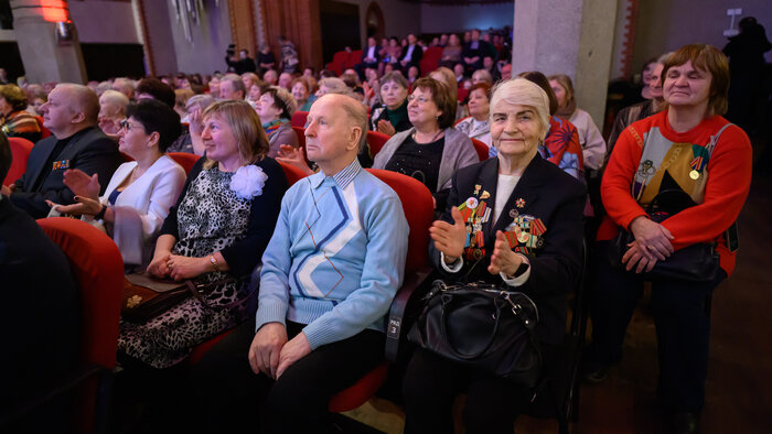 Зал поднялся в едином порыве: в Калининградской филармонии состоялся концерт «Защитникам Отечества посвящается»   - Новости Калининграда | Фото: Амирхан Сулейманов / Калининградская филармония