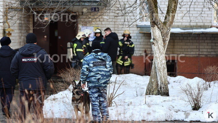 На месте происшествия работают экстренные службы | Фото: Александр Подгорчук / «Клопс»