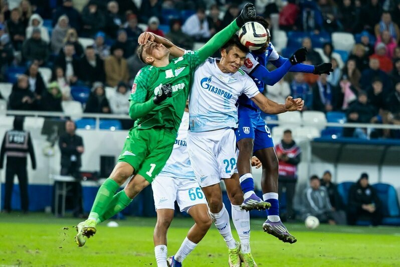 На стадионе в Калининграде опробовали новшество: как «Балтика» боролась с «Зенитом» в Кубке России (фоторепортаж) - Новости Калининграда | Фото: Александр Подгорчук / Архив «Клопс»