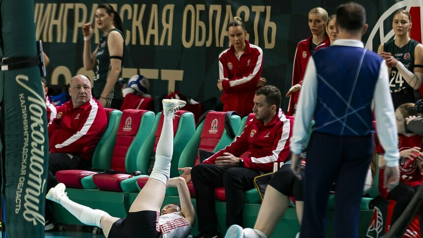 «Не хватило на блоке и в приёме»: игрок и тренер «Локомотива» — о поражении от Краснодара и первой игре плей-офф с «Заречьем» - Новости Калининграда | Фото: Александр Подгорчук / Архив «Клопс»