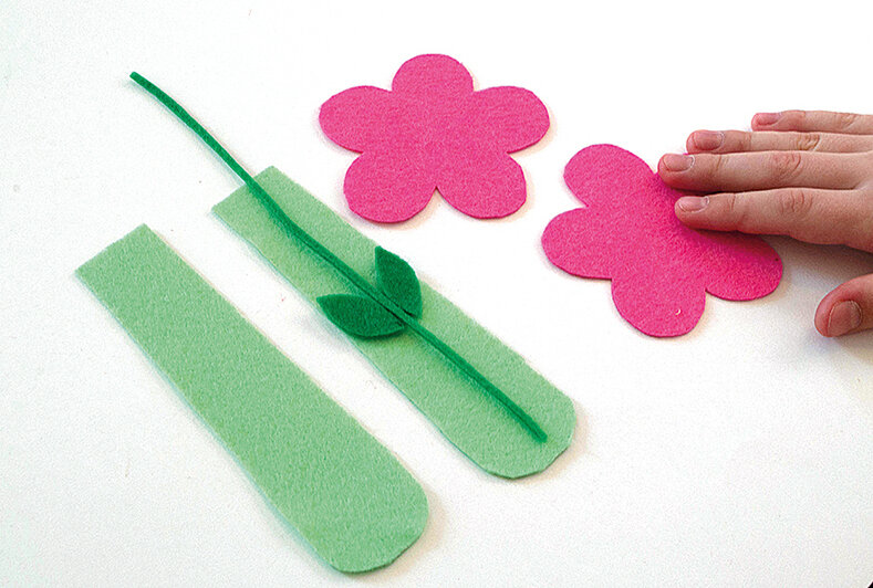 Цветок для любимой мамы: делаем яркую закладку к 8 Марта | Фото: Ксения Андреева