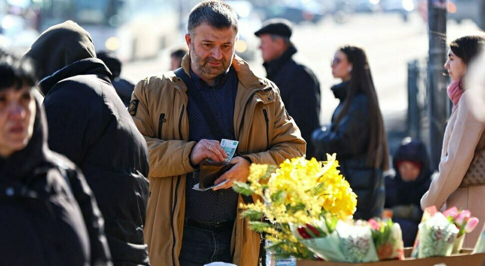 «Тюльпаны в марте бывают дороже роз»: сколько стоят цветы в Калининграде накануне праздника (фоторепортаж)   - Новости Калининграда | Фото: Александр Подгорчук / «Клопс»