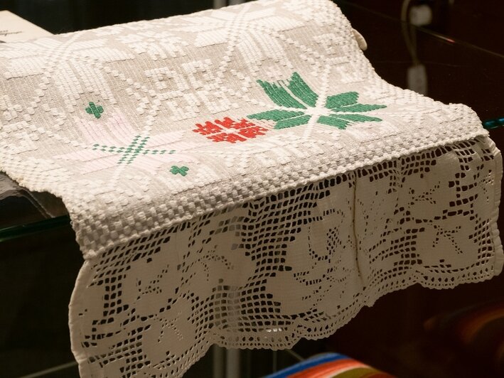 Из Беларуси с любовью: в Музее янтаря покажут тканые покрывала, скатерти и рушники, а также вещи известных писателей (фото) - Новости Калининграда | Фото: Музей янтаря