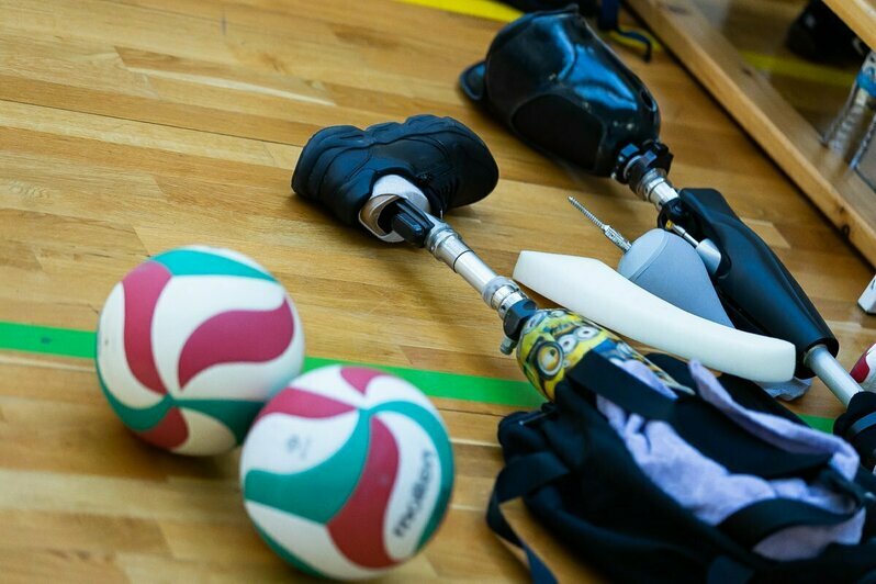 Игра за гранью: в Калининграде стартовал чемпионат России по волейболу сидя - Новости Калининграда | Фото: Александр Подгорчук / «Клопс»