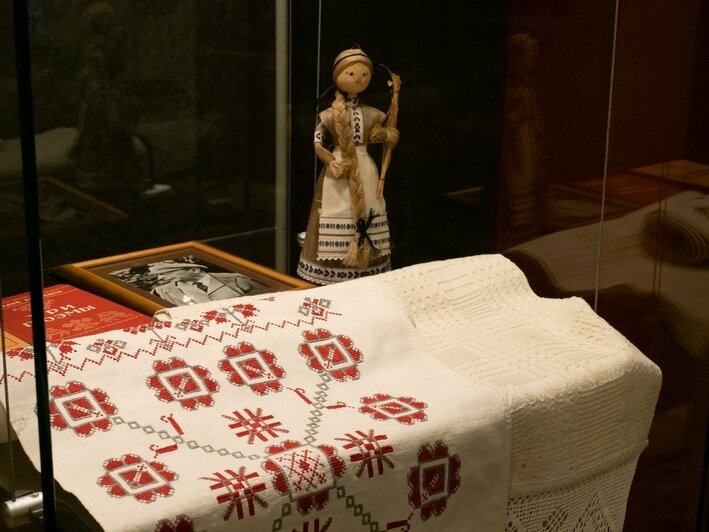 Из Беларуси с любовью: в Музее янтаря покажут тканые покрывала, скатерти и рушники, а также вещи известных писателей (фото) - Новости Калининграда | Фото: Музей янтаря