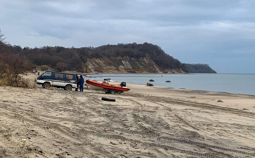 Филинская бухта остается самым удобным местом для спуска резиновых лодок на воду. | Фото: Александр Мелехов
