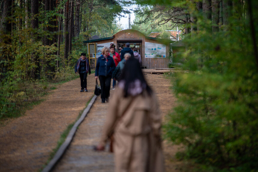 Немало туристов решаются на путешествие примерно за неделю до старта | Фото: Александр Мелехов