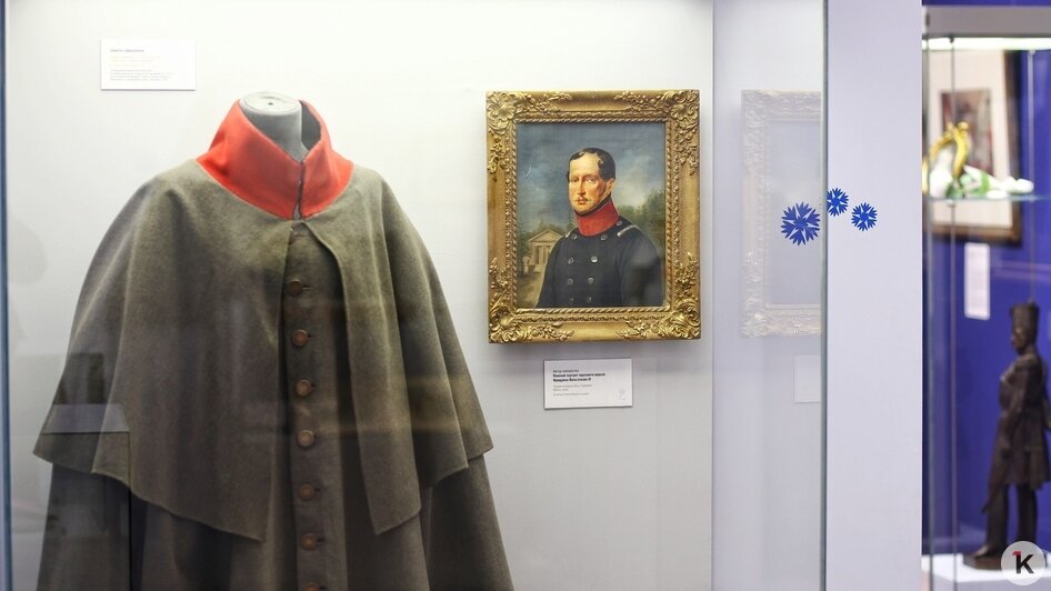 Нежные васильки, весна и образ сильной женщины: в Калининграде открылась выставка, посвящённая Королеве Луизе (фото)   - Новости Калининграда | Фото: Александр Подгорчук / «Клопс»