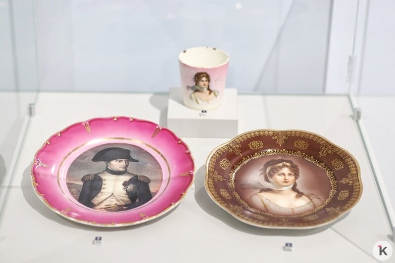 Нежные васильки, весна и образ сильной женщины: в Калининграде открылась выставка, посвящённая Королеве Луизе (фото)   - Новости Калининграда | Фото: Александр Подгорчук / «Клопс»