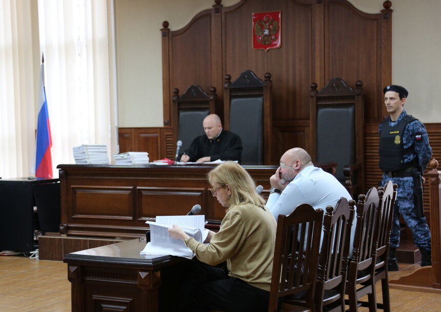 Ведёт рассмотрение громкого уголовного дела председатель Калининградского областного суда Евгений Быков. | Фото: Калининградский областной суд