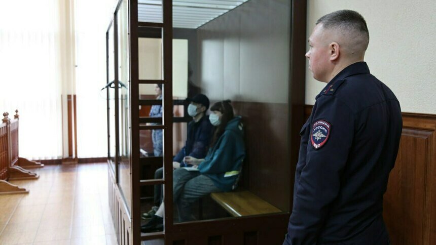 Подсудимые слушают выступление свидетелей  | Фото: Калининградский областной суд