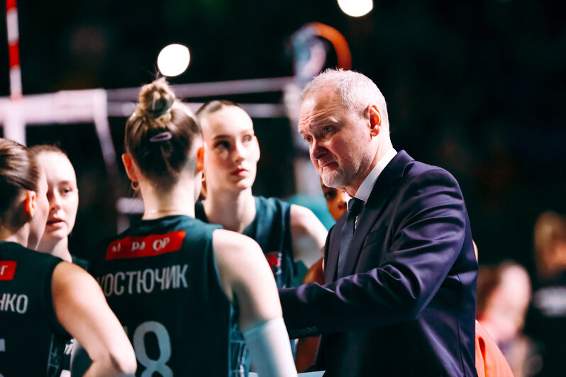 Моменты игры. | Фото: ВК «Локомотив»